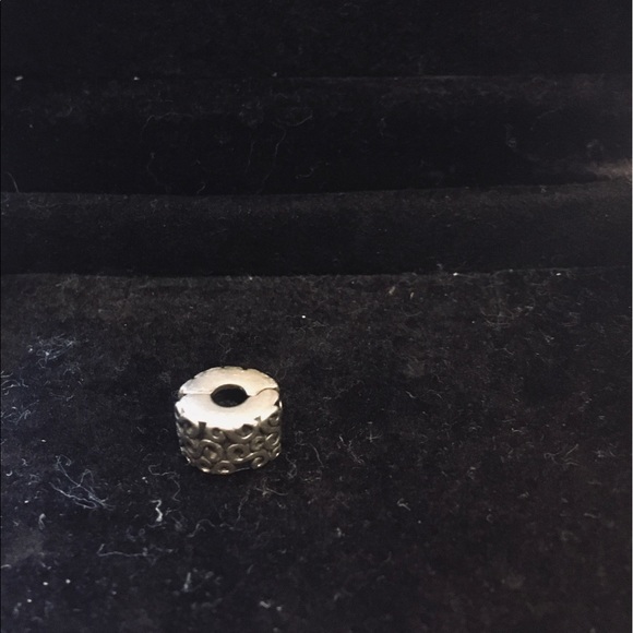 Swirly Pandora charm! 🙌🏻 - Picture 2 of 4
